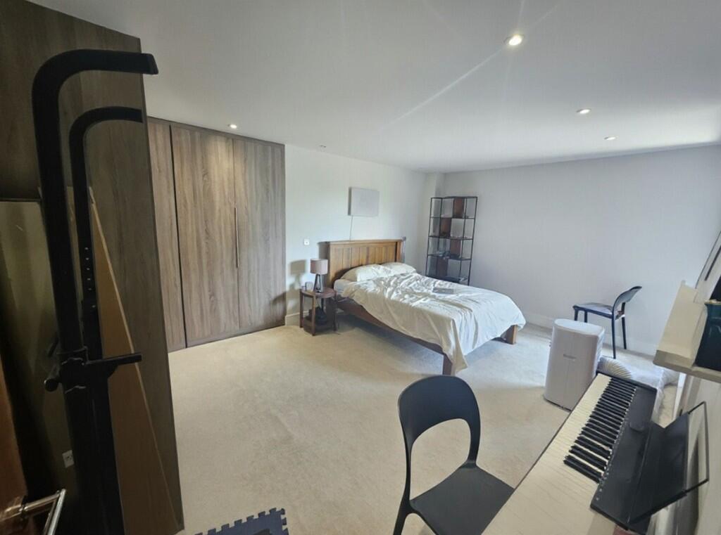 Main image of property: Station Road, Barnet, North London, EN5