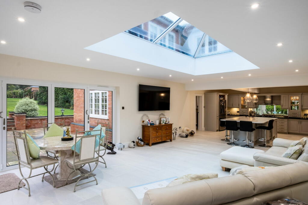 Additional property image - Hartopp Road, Four Oaks Park, Sutton Coldfield, B74 2RQ
