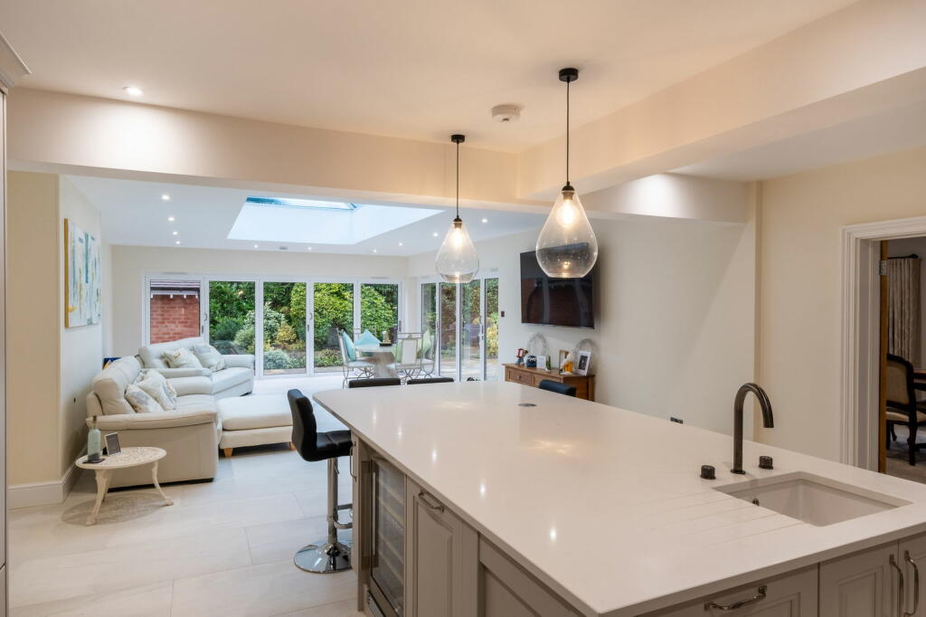 Additional property image - Hartopp Road, Four Oaks Park, Sutton Coldfield, B74 2RQ