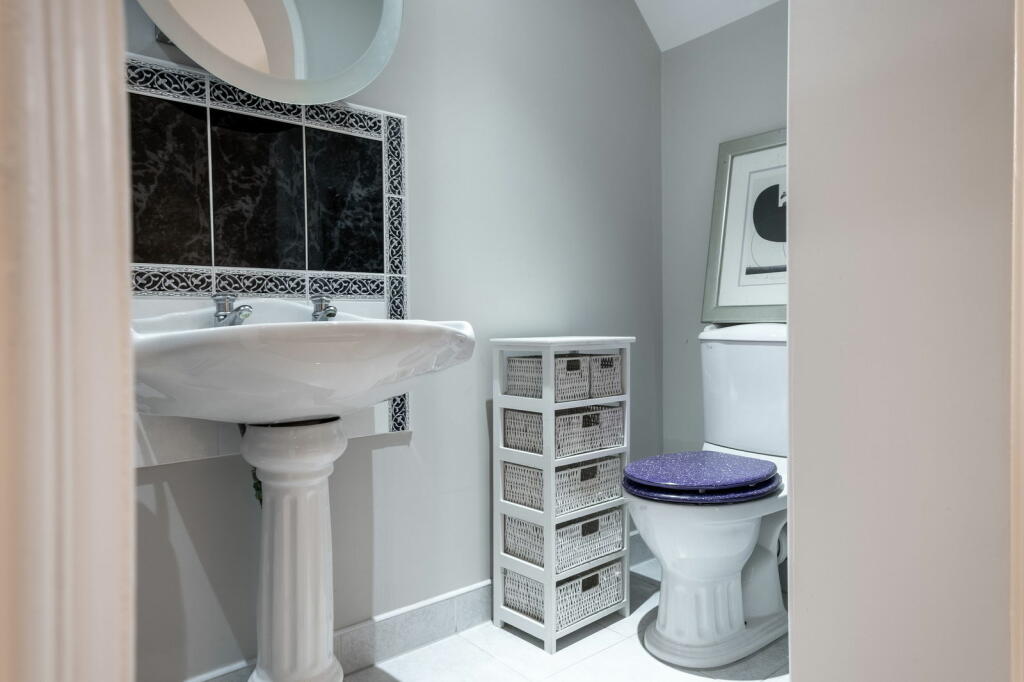 Additional property image - Hartopp Road, Four Oaks Park, Sutton Coldfield, B74 2RQ