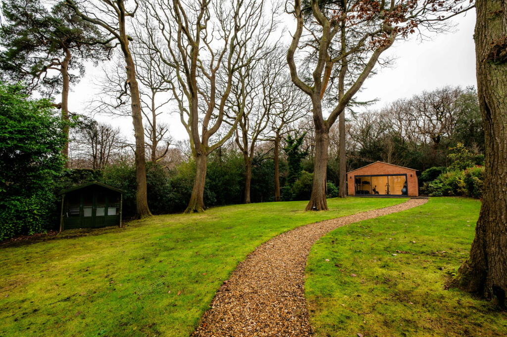 Additional property image - Hartopp Road, Four Oaks Park, Sutton Coldfield, B74 2RQ