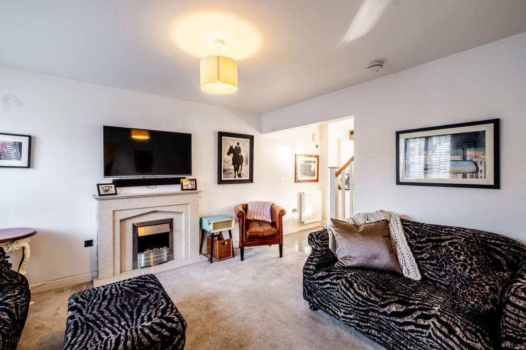 Additional property image - Thomas De Beauchamp Lane, Sutton Coldfield, B73 6DF