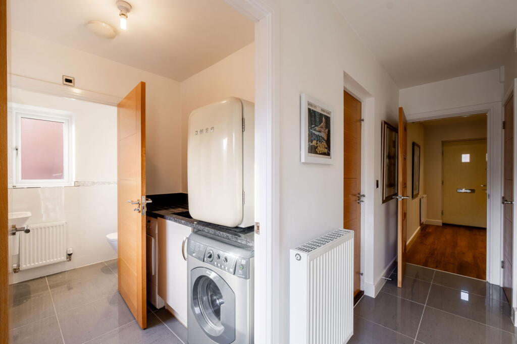 Additional property image - Thomas De Beauchamp Lane, Sutton Coldfield, B73 6DF