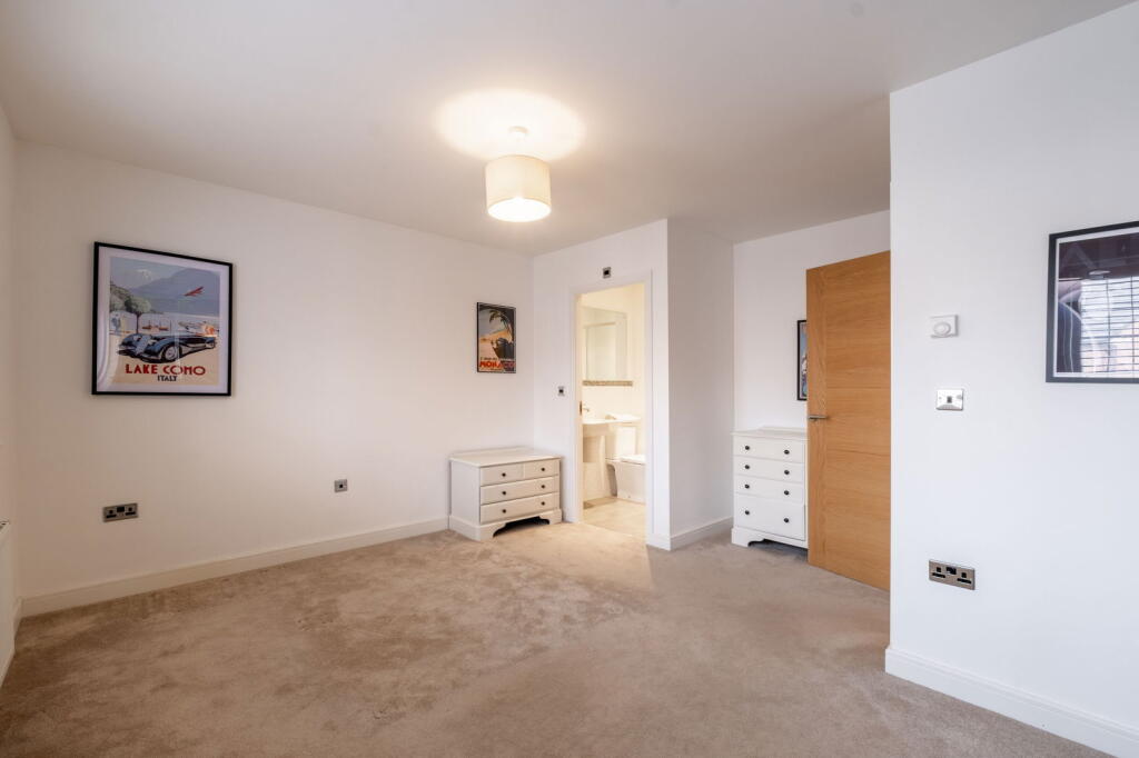 Additional property image - Thomas De Beauchamp Lane, Sutton Coldfield, B73 6DF