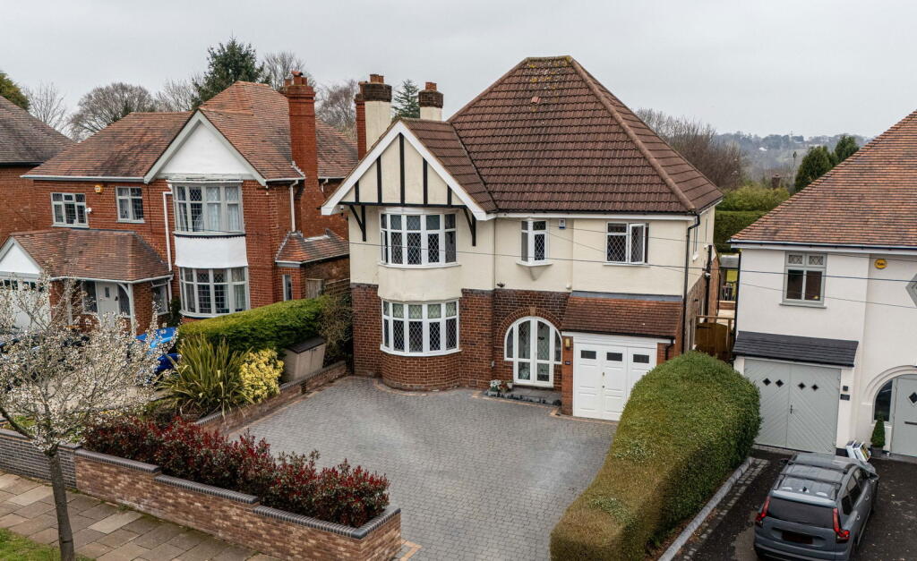Main image of property: Maney Hill Road, Sutton Coldfield, B72 1JW