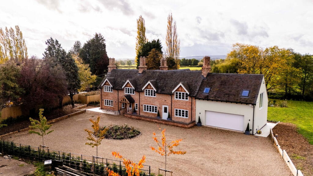 Main image of property: Sandborough House Farm, Yoxall, Staffordshire