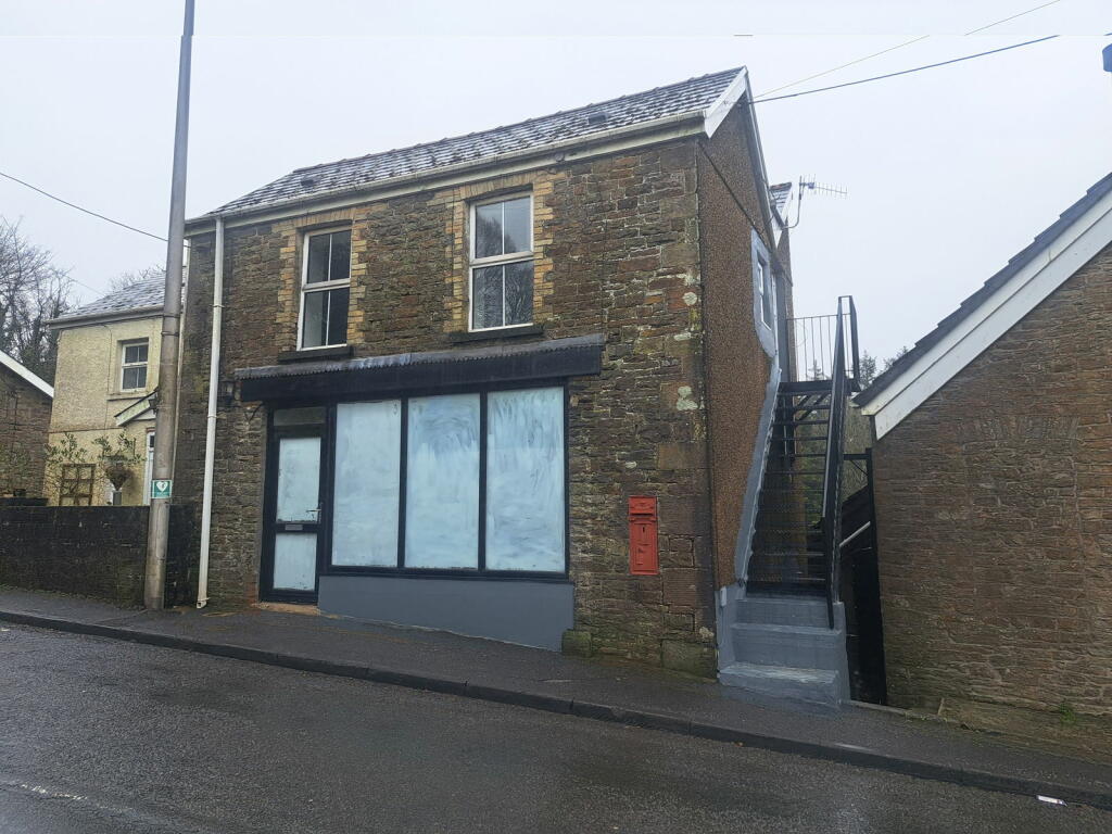 Main image of property: Heol Y Plas, Llannon, SA14