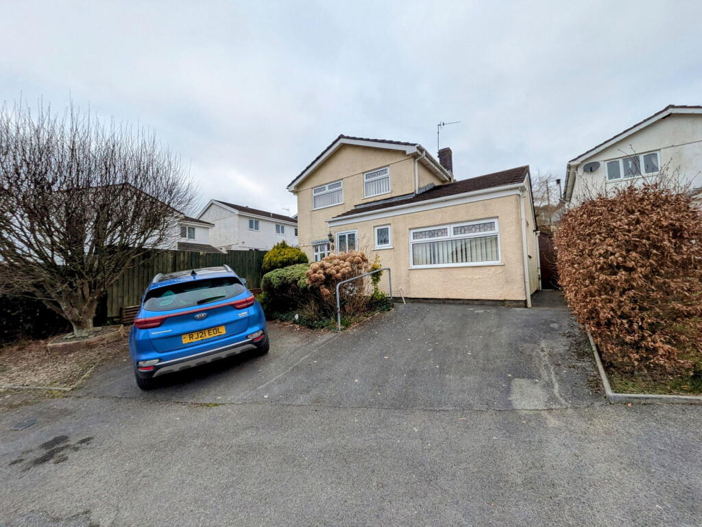 Main image of property: Erw Non, Llanon, Llanelli, SA14 6BL