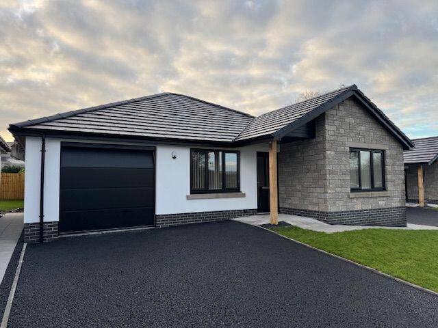 Main image of property: Golwg Y Garreg Las, Betws, Ammanford, SA18