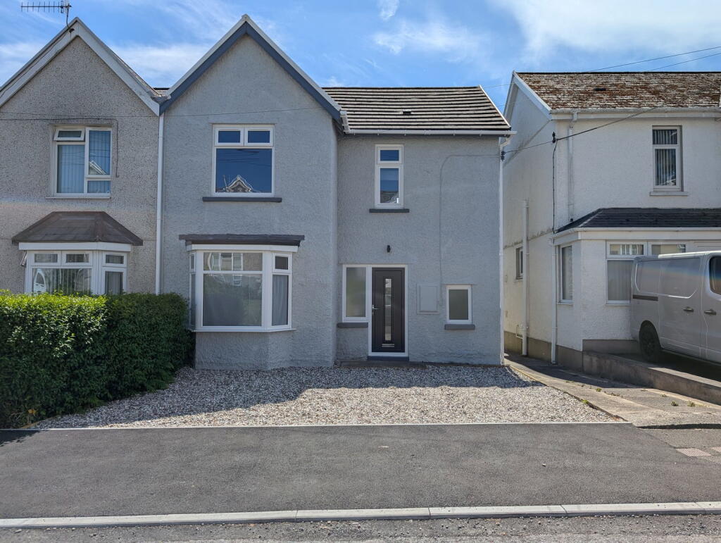 Main image of property: Gelli Deg, Llanelli, SA14 8RY