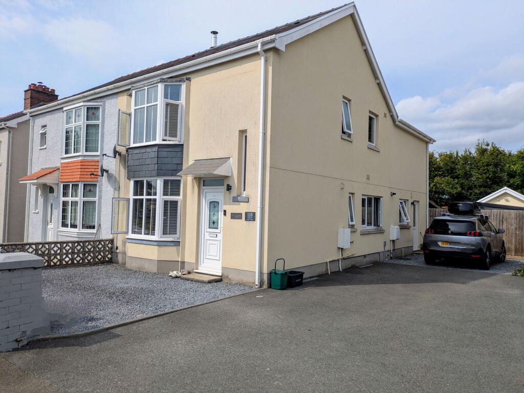 Main image of property: Llandybie Road, Ammanford, SA18 2EE