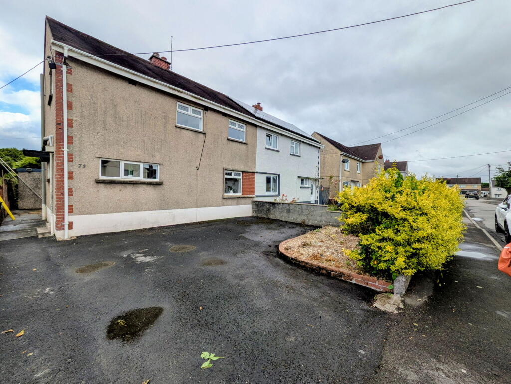 Main image of property: Caeglas, Cross Hands, Llanelli, SA14 6NH