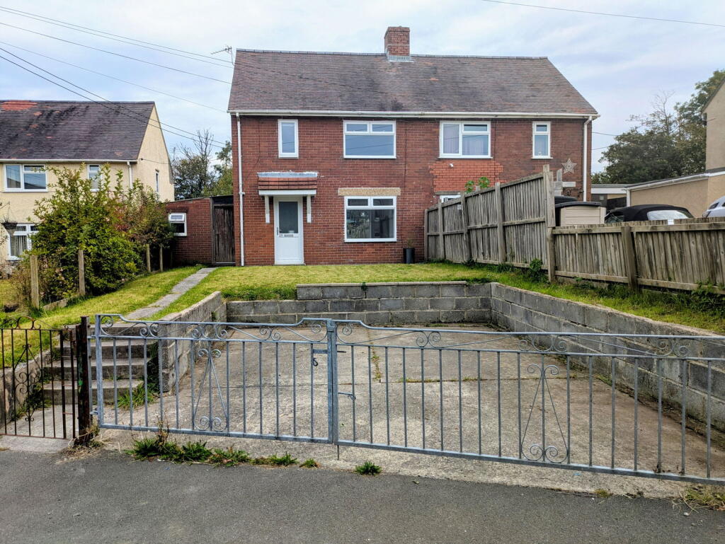 Main image of property: Lon Y Felin, Garnswllt, Ammanford, SA18 2RG