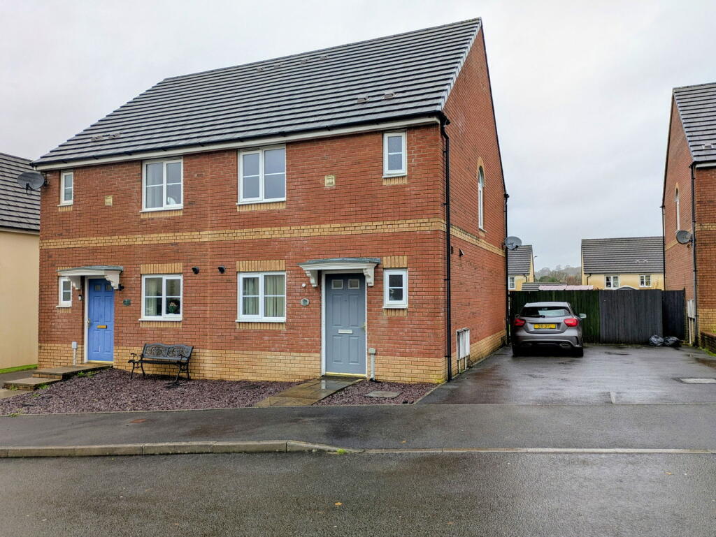 Main image of property: Ffordd Y Glowyr, Betws, Ammanford, SA18 2FF