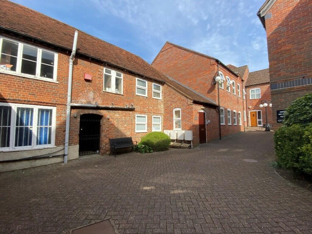 Office to lease in High Street, Chesham, Buckinghamshire, HP5