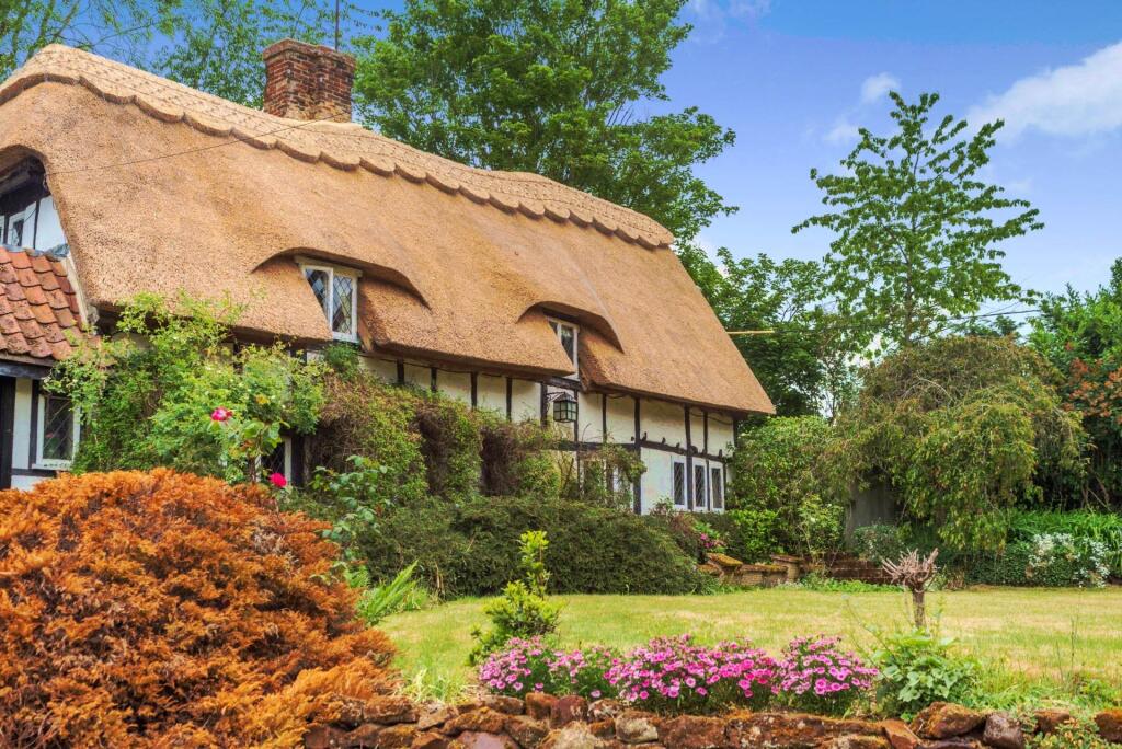 Main image of property: The Old Cottage, Hollingdon LU7
