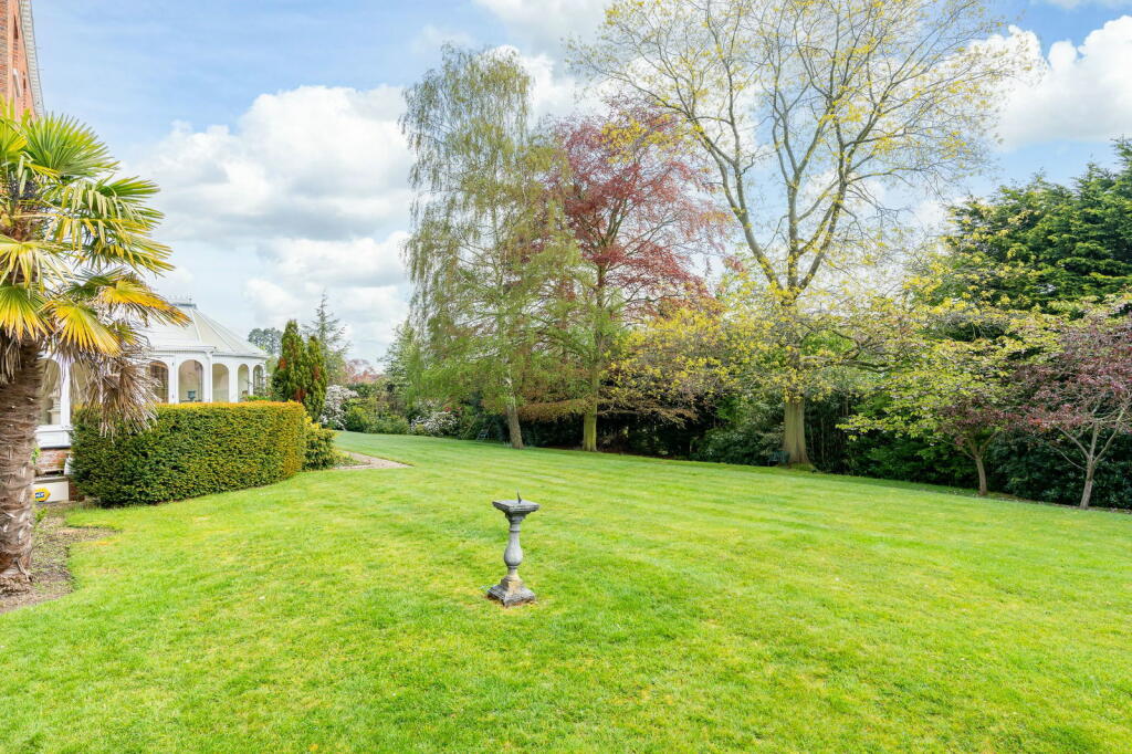 Additional property image - Galleywood Road, Great Baddow, Chelmsford