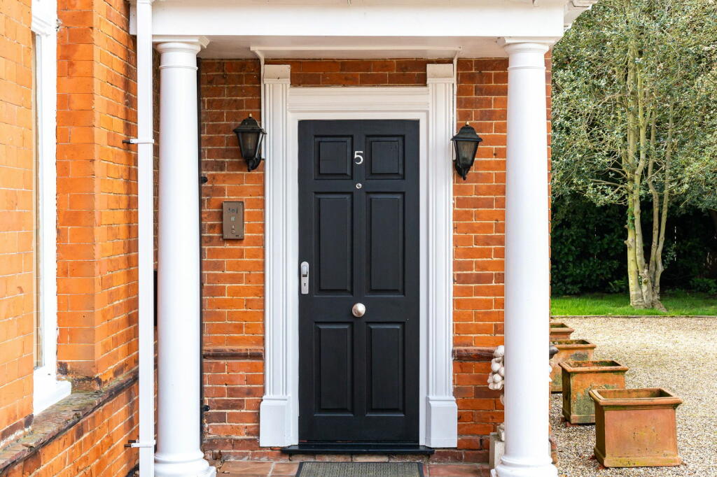 Additional property image - Galleywood Road, Great Baddow, Chelmsford