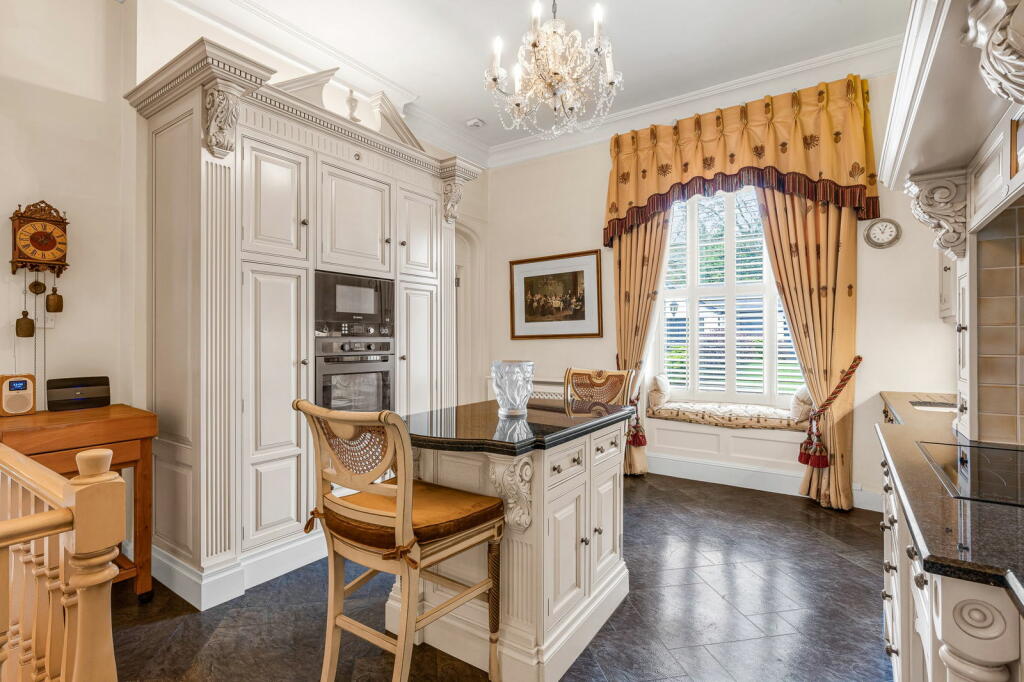 Additional property image - Galleywood Road, Great Baddow, Chelmsford