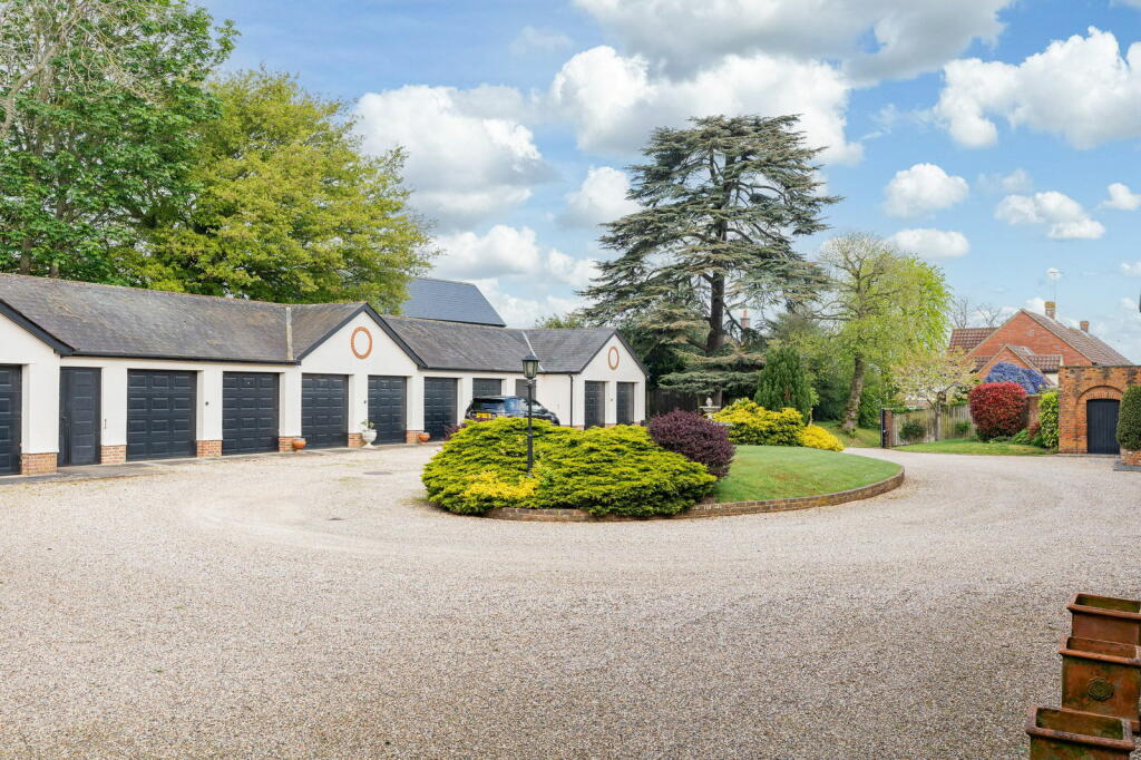 Additional property image - Galleywood Road, Great Baddow, Chelmsford