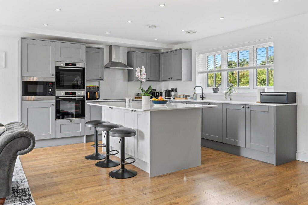 Additional property image - Fyfield Road, Ongar, CM5 0HQ