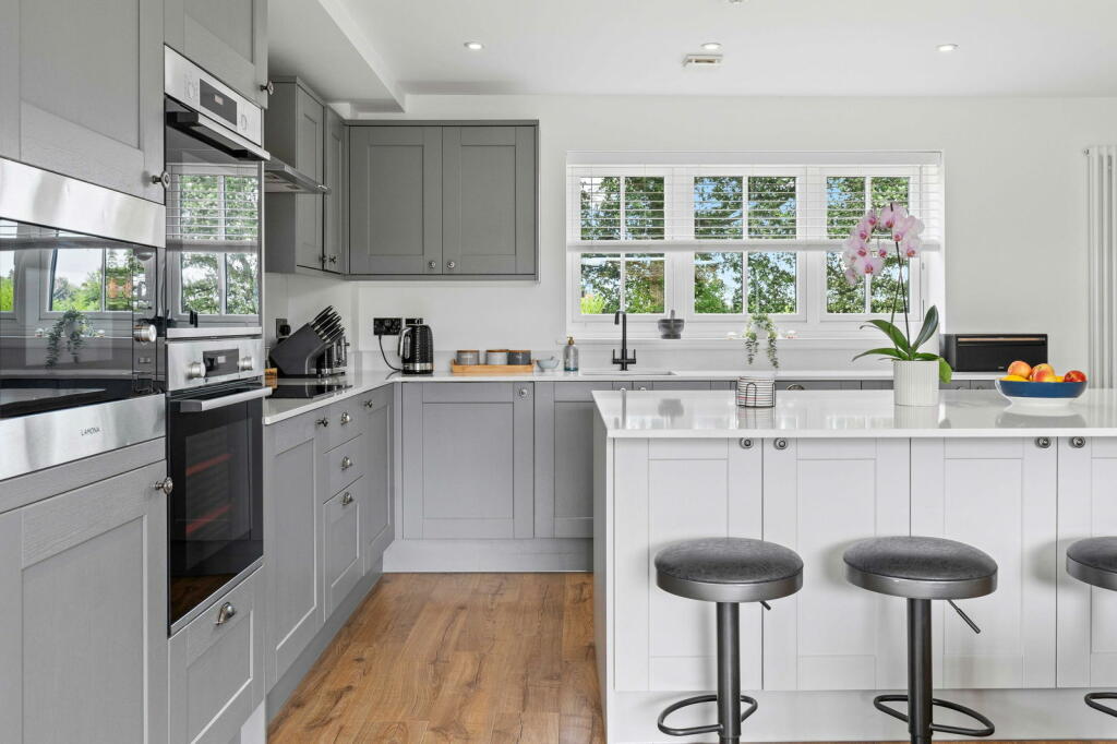 Additional property image - Fyfield Road, Ongar, CM5 0HQ