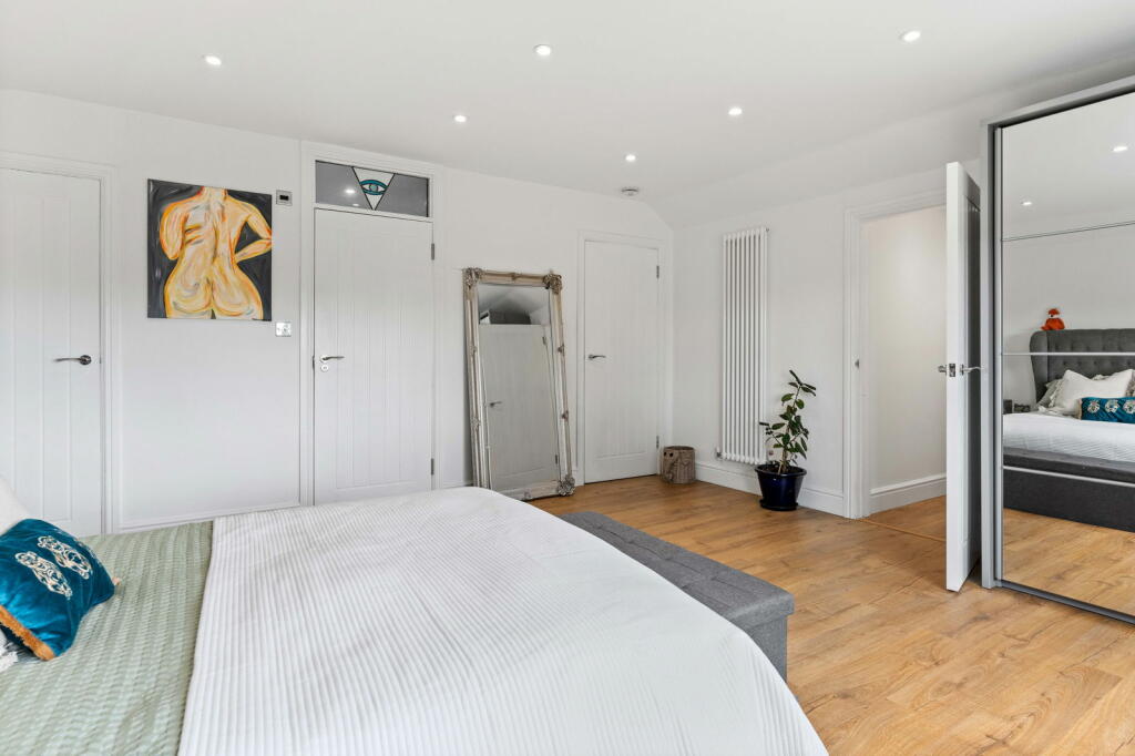 Additional property image - Fyfield Road, Ongar, CM5 0HQ