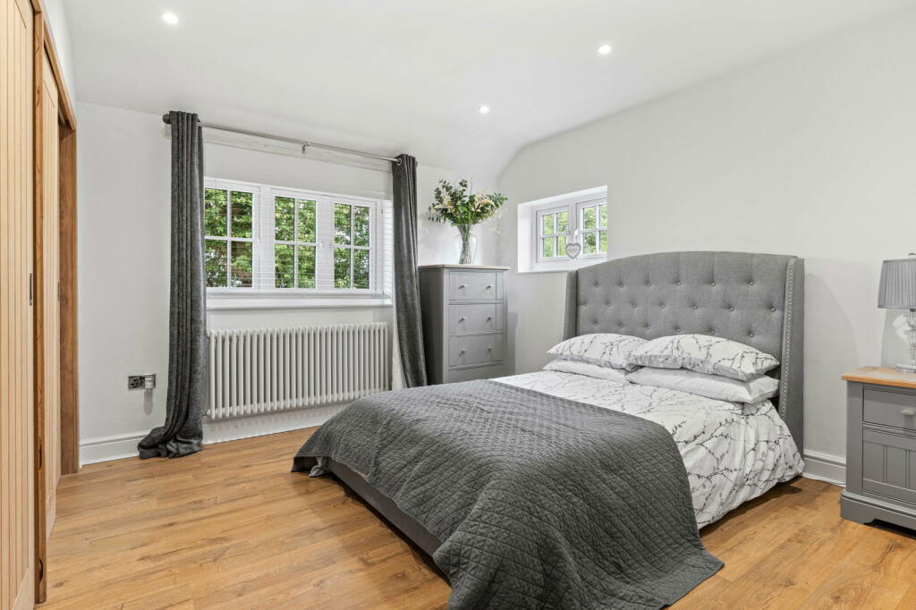 Additional property image - Fyfield Road, Ongar, CM5 0HQ