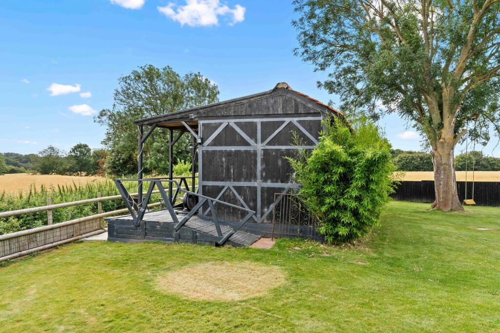 Additional property image - Fyfield Road, Ongar, CM5 0HQ