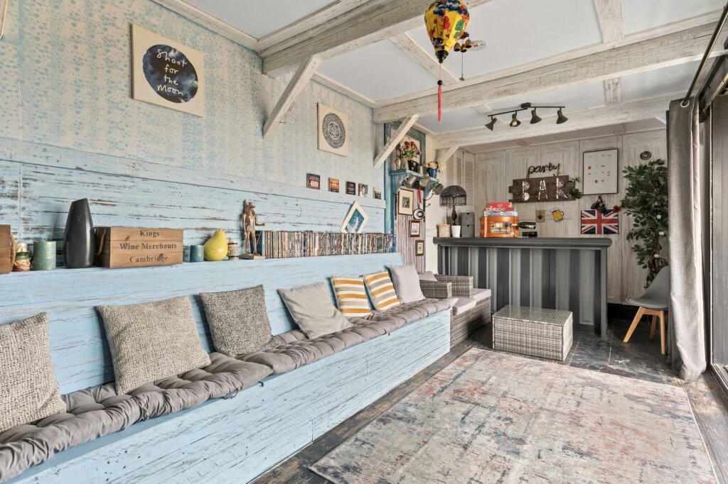 Additional property image - Fyfield Road, Ongar, CM5 0HQ