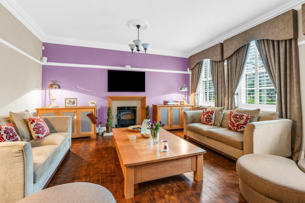 Additional property image - Thorndon Approach, Herongate, Brentwood, CM13 3PA