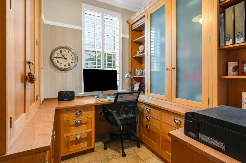 Additional property image - Thorndon Approach, Herongate, Brentwood, CM13 3PA
