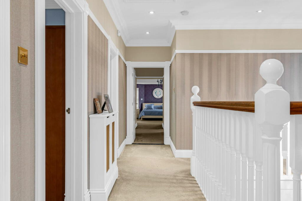 Additional property image - Thorndon Approach, Herongate, Brentwood, CM13 3PA