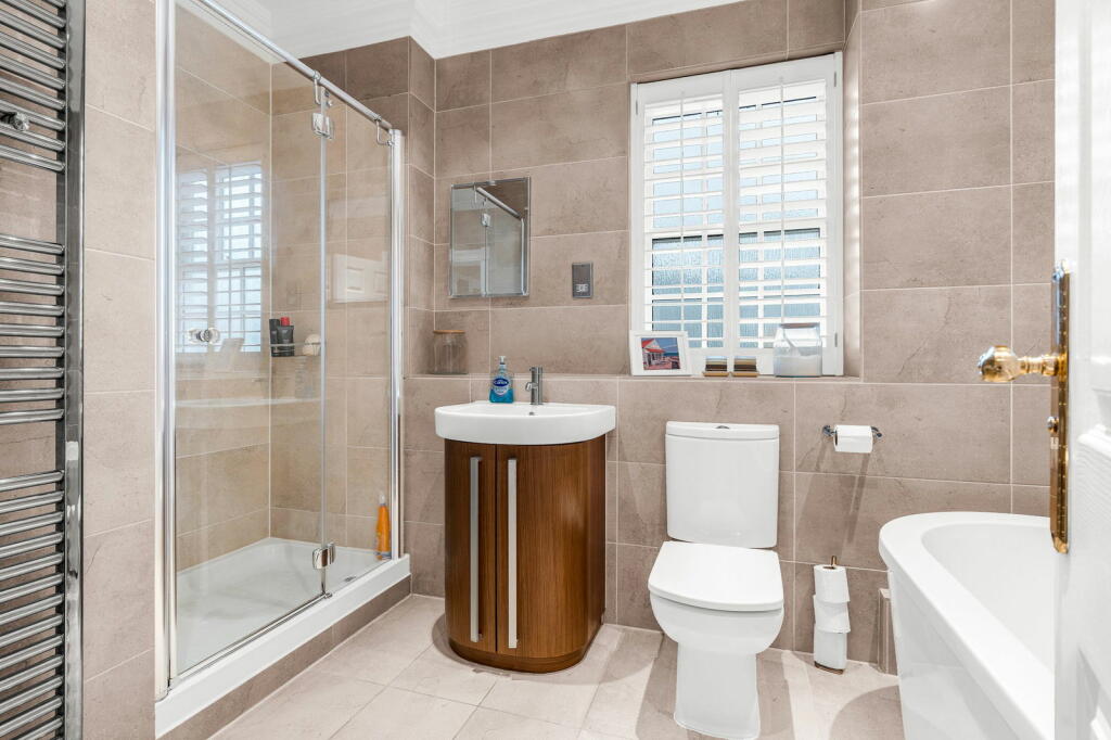 Additional property image - Thorndon Approach, Herongate, Brentwood, CM13 3PA