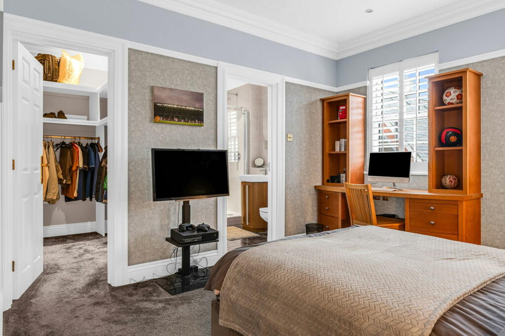 Additional property image - Thorndon Approach, Herongate, Brentwood, CM13 3PA