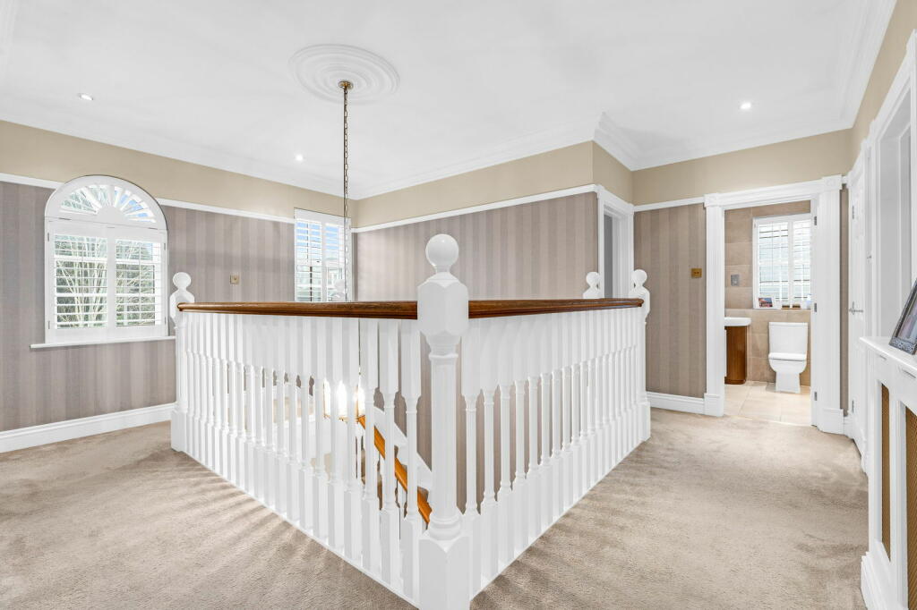 Additional property image - Thorndon Approach, Herongate, Brentwood, CM13 3PA