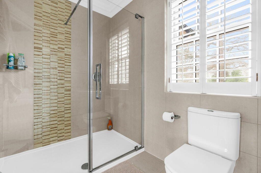 Additional property image - Thorndon Approach, Herongate, Brentwood, CM13 3PA