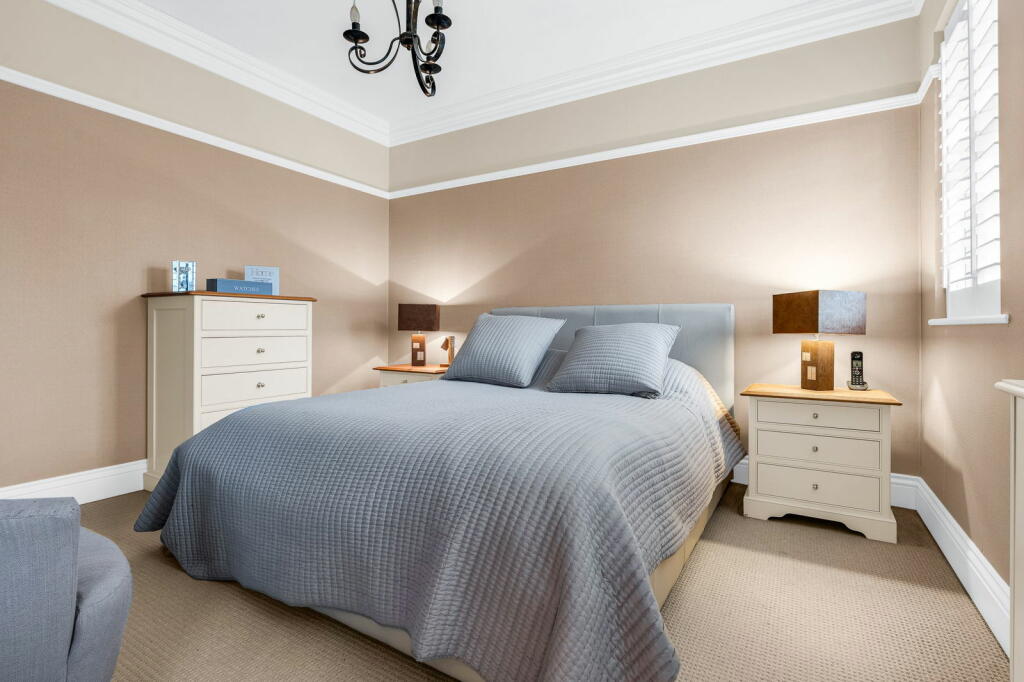 Additional property image - Thorndon Approach, Herongate, Brentwood, CM13 3PA