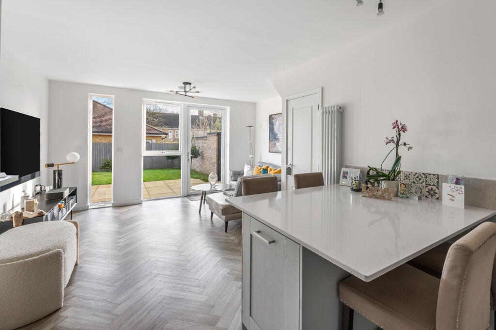 Additional property image - Great Warley, Brentwood, CM13