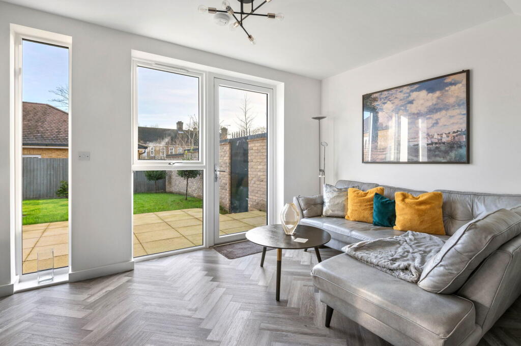Additional property image - Great Warley, Brentwood, CM13