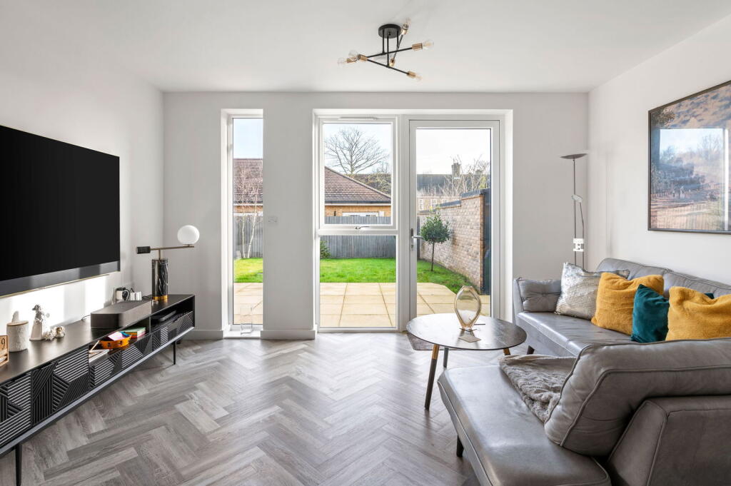 Additional property image - Great Warley, Brentwood, CM13