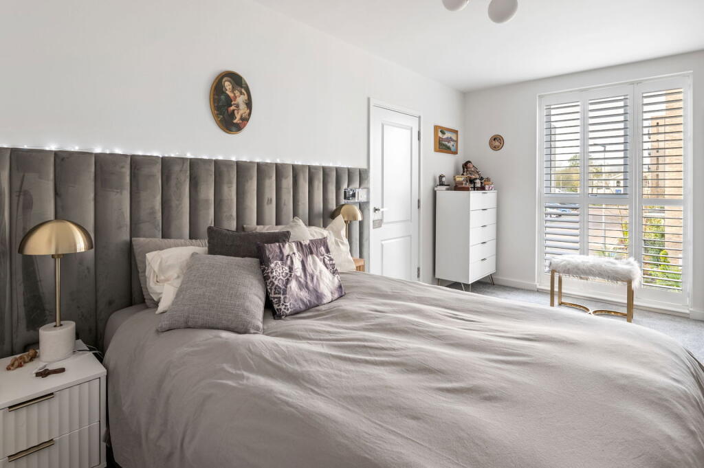 Additional property image - Great Warley, Brentwood, CM13