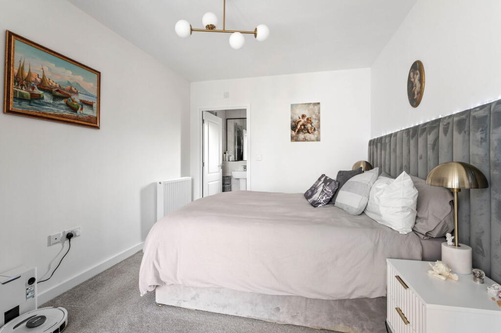 Additional property image - Great Warley, Brentwood, CM13