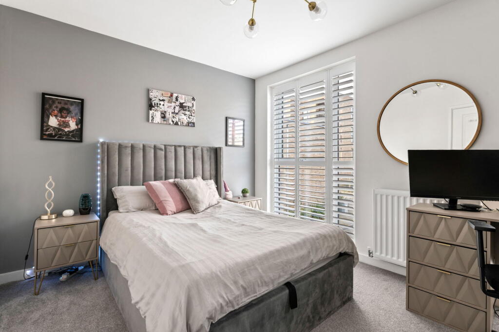Additional property image - Great Warley, Brentwood, CM13