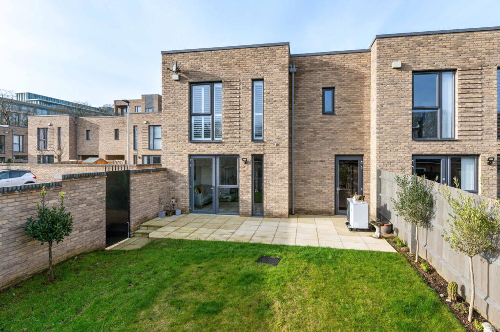Additional property image - Great Warley, Brentwood, CM13