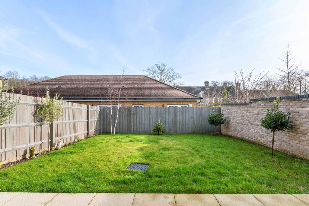 Additional property image - Great Warley, Brentwood, CM13