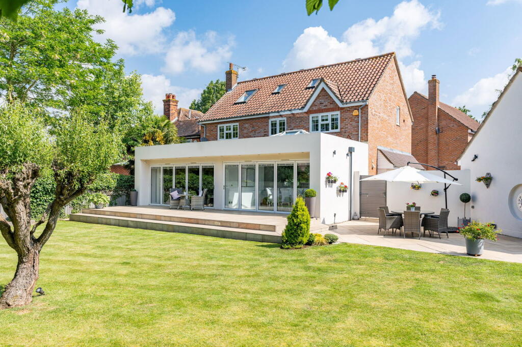 Main image of property: Old Church Road, East Hanningfield, Chelmsford, CM3 8BG