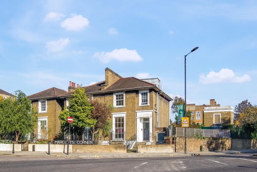 Main image of property: Dalston Lane, London, E8