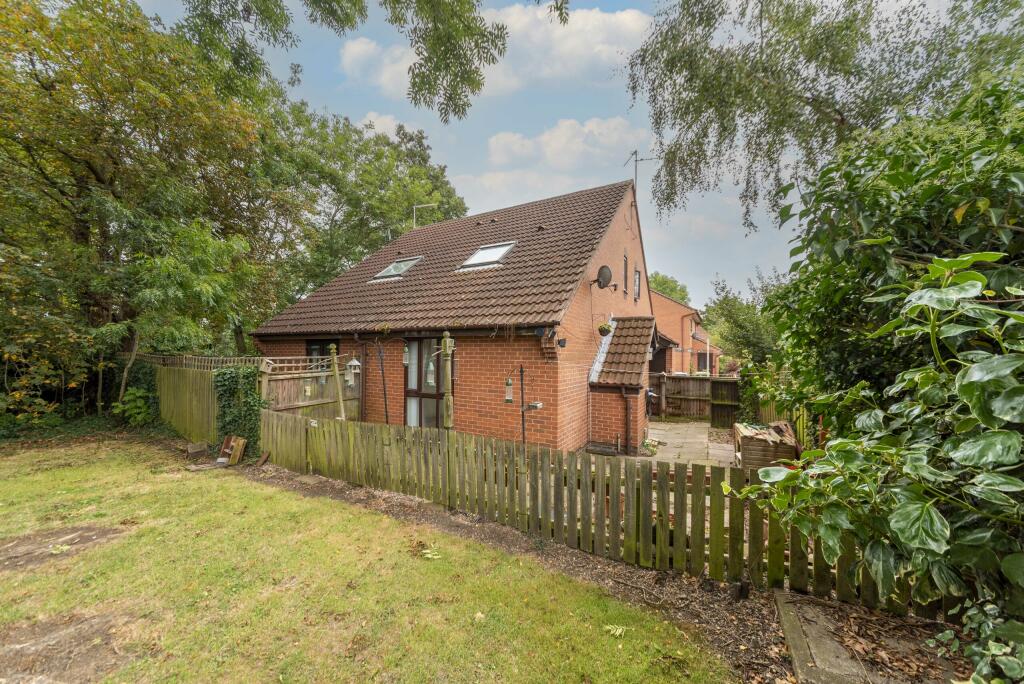 Main image of property: Hounsfield Close, Newark, Nottinghamshire