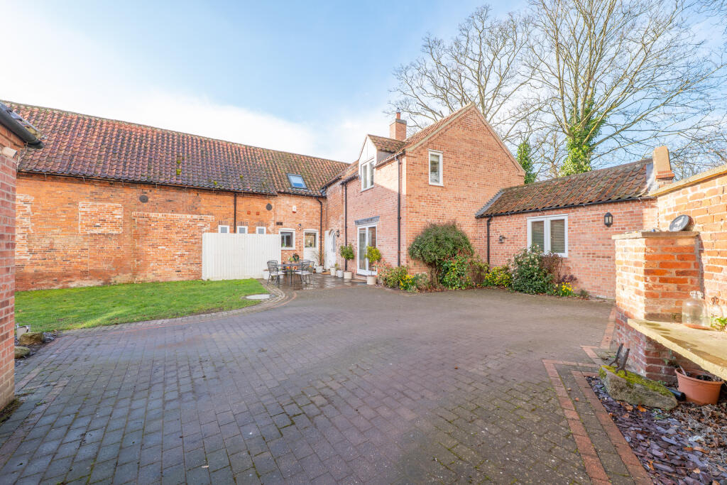 Main image of property: Trent Barn, Great North Road, Cromwell, Newark